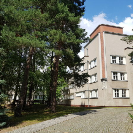 02-Haupteingang-KHSB.jpg